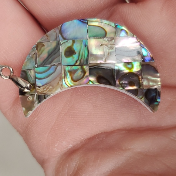 New Natural Abalone Shell Half-Moon Pendant. - Picture 12 of 14